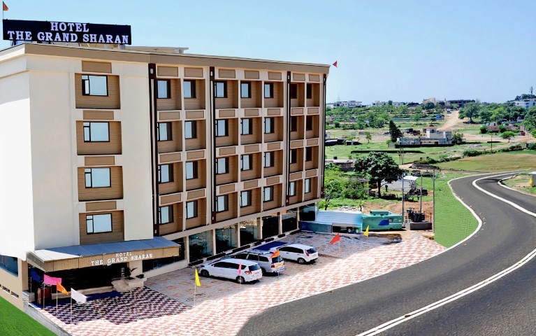 The Grand Sharan - Katra