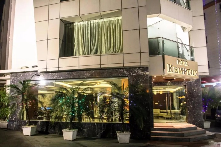 Hotel Kempton - Kolkata